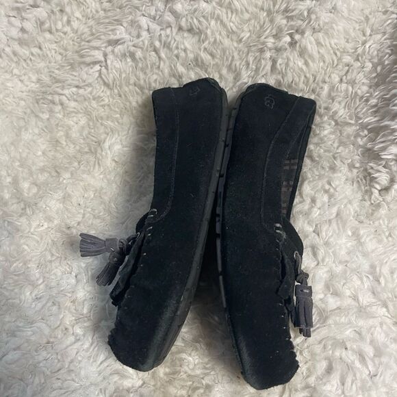 UGG Lizzy Moccasin Black Leather Suede Tassels accent SZ10 - Picture 6 of 10